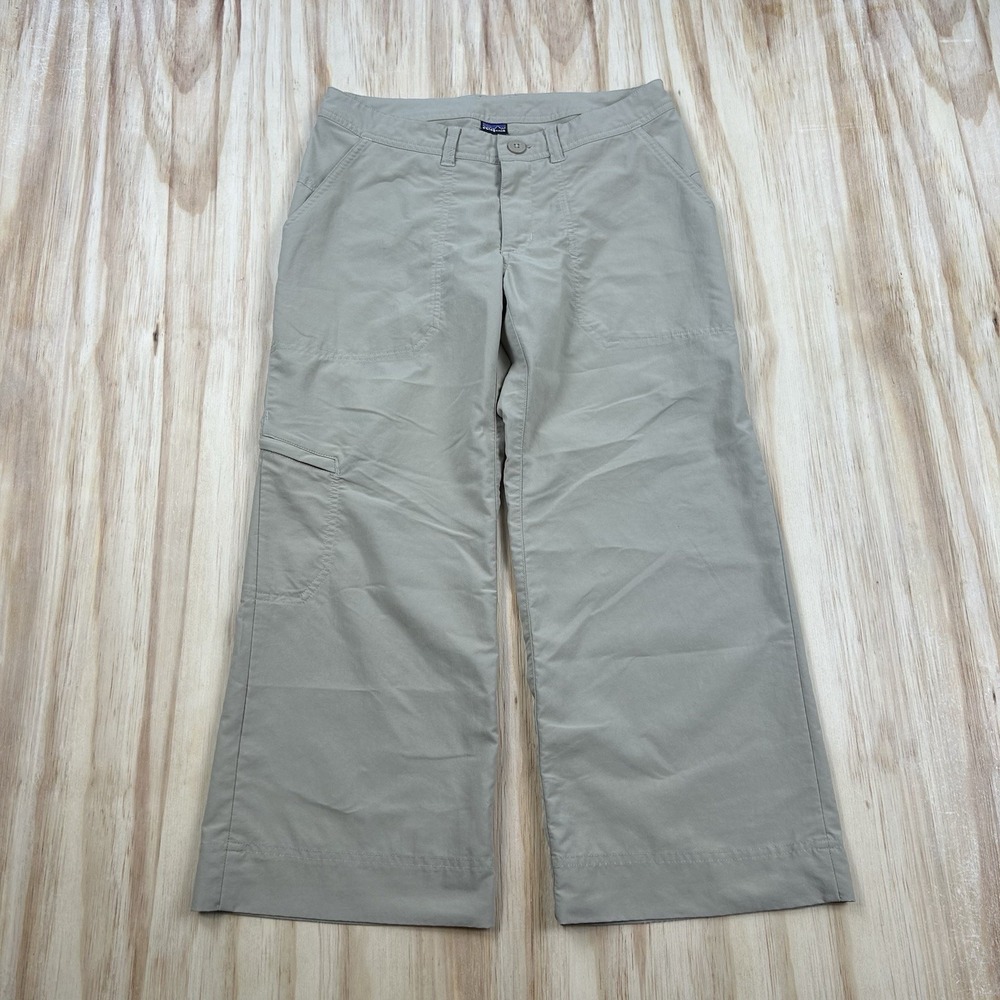 Patagonia Women's Size 2‎ Beige Tan Capris Wide Leg Hiking Pants Nylon Blend
